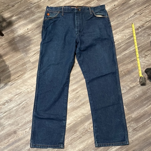 Wranglers Men’s Fire retardant 40x32 jeans - Picture 2 of 8